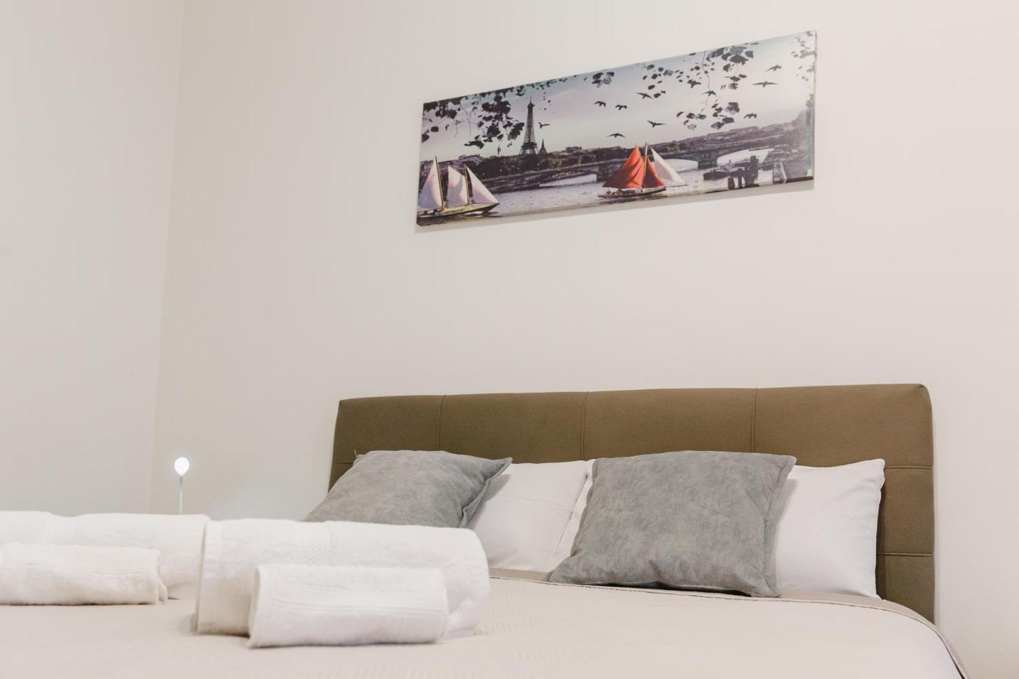 G21 Guest House โรม ภายนอก รูปภาพ
